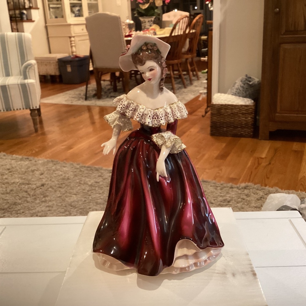 Vintage Florence Ceramics Porcelain “Musette” Figurine
